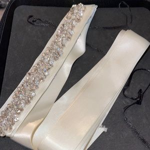 Wedding band belt with stones like new
